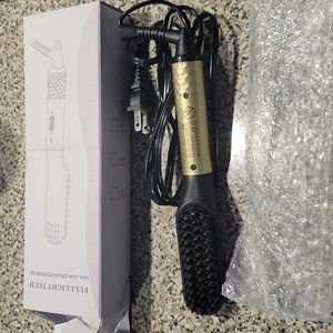 Beard straightener brush